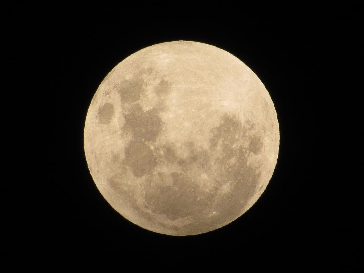 Luna Llena en Géminis 2020 y Eclipse Lunar Penumbral